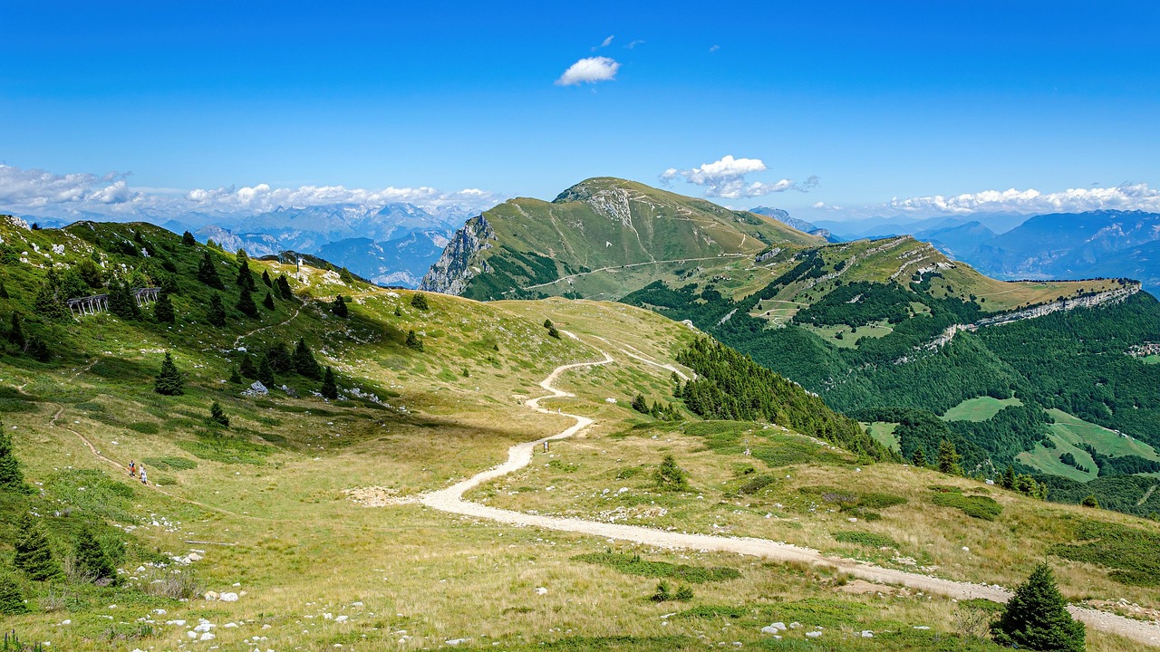 Storia Bellezze Naturali e Tradizioni Culinarie