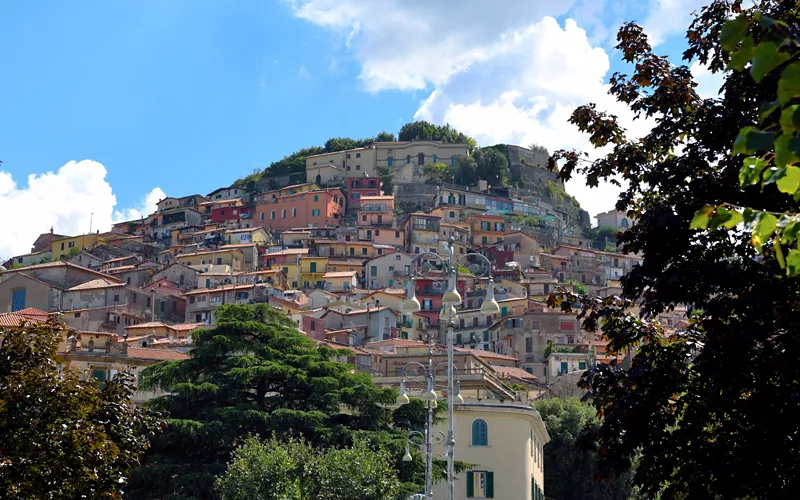 Escursioni al tramonto nei boschi di Rocca di Papa: natura e panorami mozzafiato