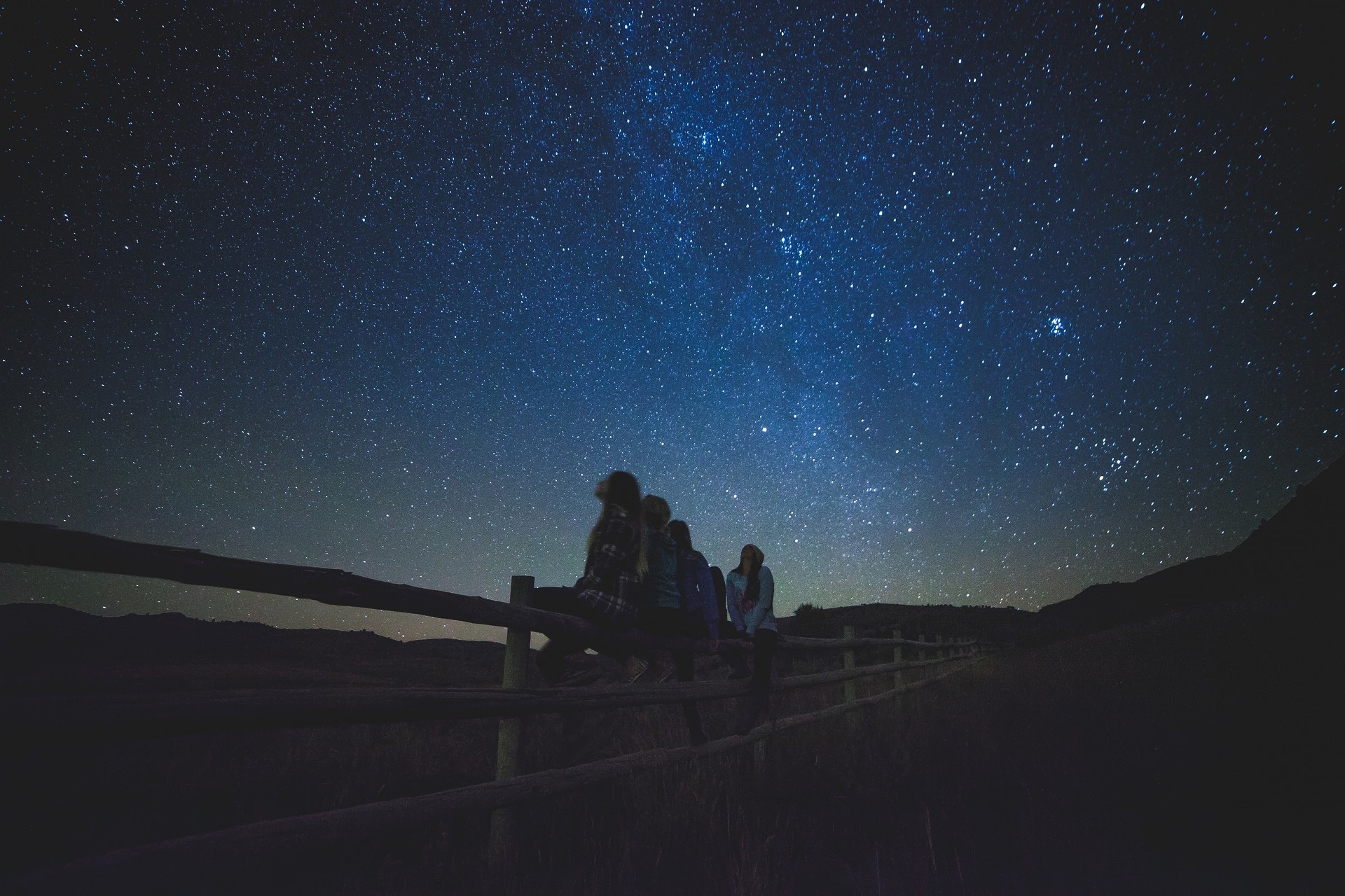 Magica Fiaccolata sul Lago di Nemi: camminata, picnic e stelle cadenti per una notte da sogno