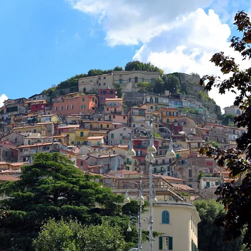 Escursioni al tramonto nei boschi di Rocca di Papa: natura e panorami mozzafiato