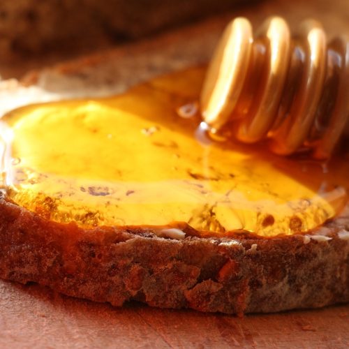 Il miele: le sue complessità e la sua importanza